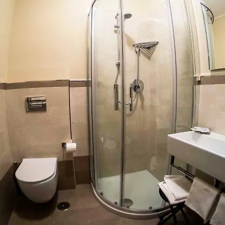 Dei Leoni Hotel 3*